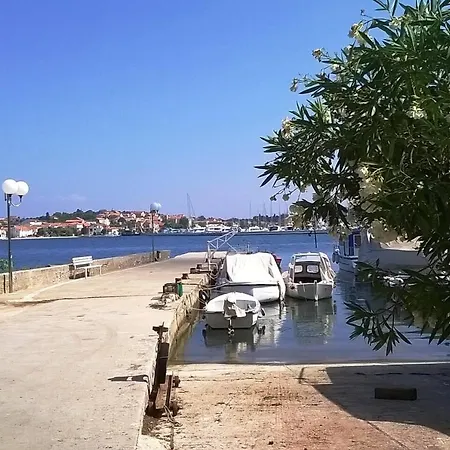 Rustic House Miketa - Family Summertime Tatil Evi Lukoran