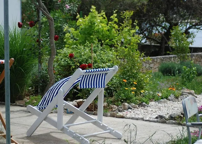 Rustic House Miketa - Family Summertime Semesterbostad Lukoran