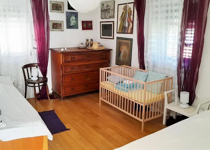 Semesterbostad Rustic House Miketa - Family Summertime Lukoran